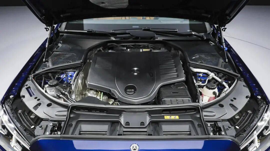 全新奔驰S级北京车展完成首秀，超50%零部件经过重新设计，内饰大变样