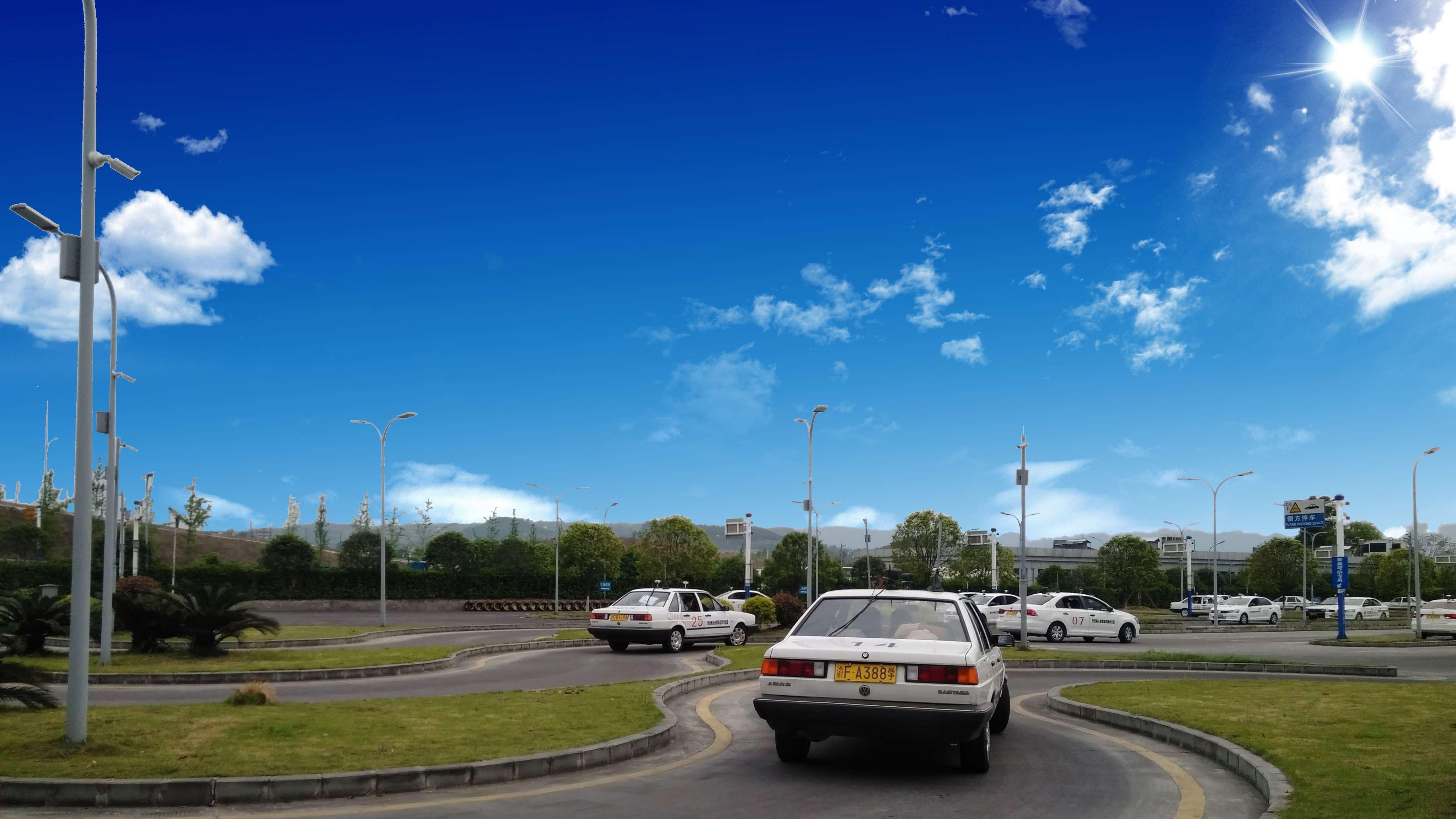 当“脆皮大学生”遇上驾校教练，这剧情比综艺还下饭！