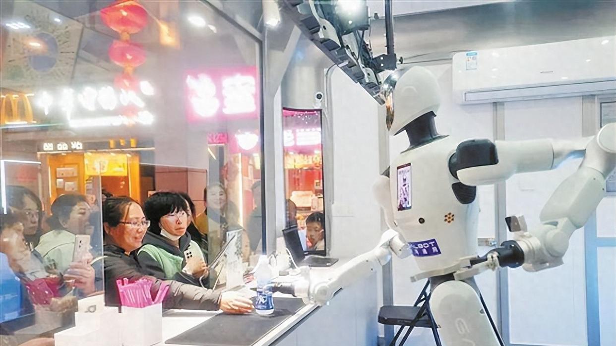 春晚同款机器人企业银河通用在厦门成立新公司，含多项机器人业务