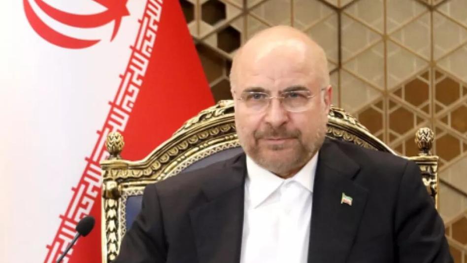 美伊博弈踩中战争红线！伊朗议长当众戳穿美国双面套路：一边谈和，一边磨刀