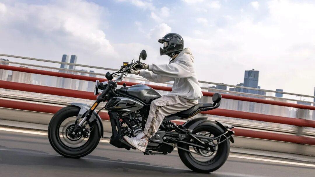 11988元 潮酷巡航：赛科龙朋克CVT150夯势登场