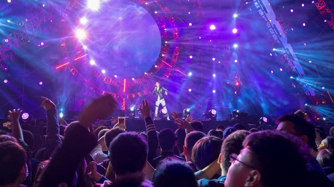 华晨宇你先别急，演唱会乐园不是那么好造的