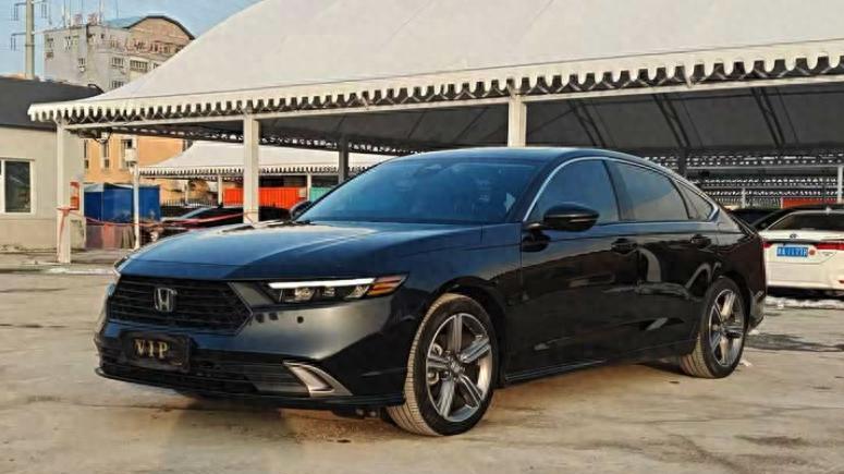 本田真的不要“尊严”了！雅阁跌至12.18万起，月销13441台