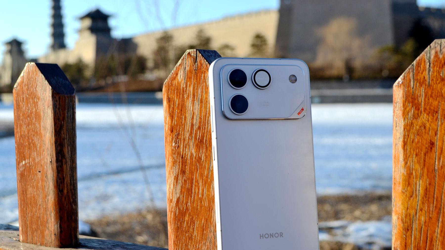 猝不及防！荣耀终于放大招，1万大电池+风扇让2699的WIN RT没对手