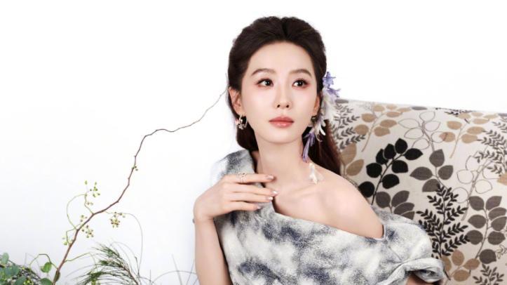 百花奖公布提名，杨幂的配角路线走对了