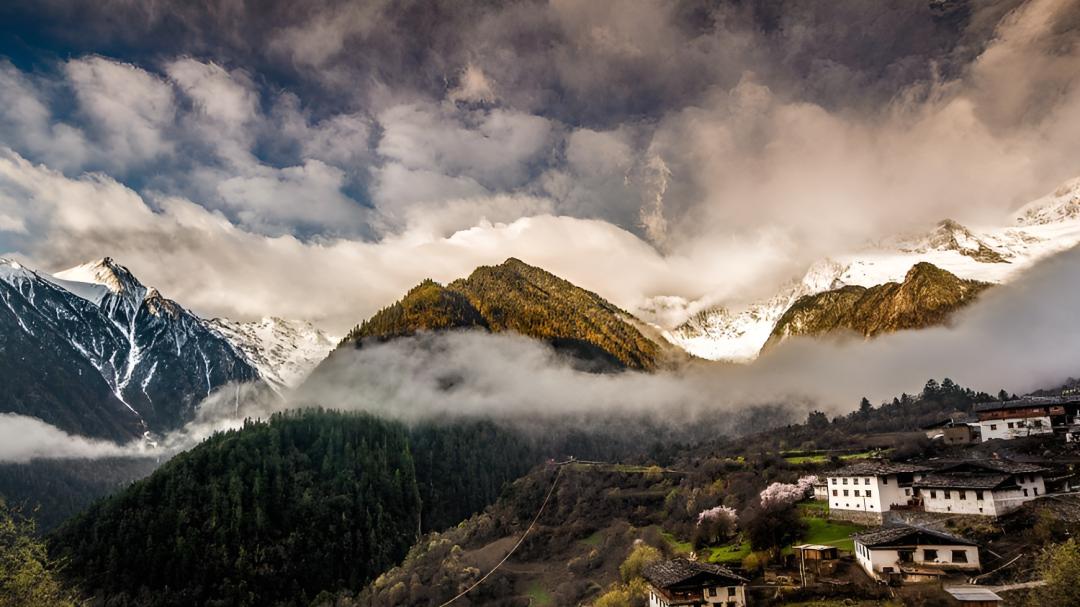 腾冲热海竟能煮蛋吃？