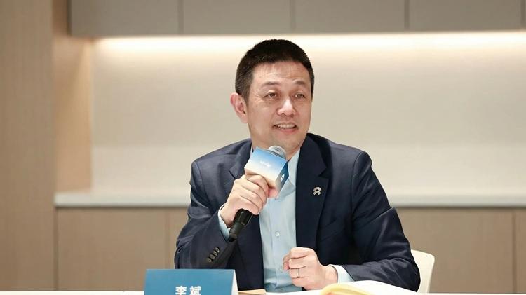 蔚来李斌又直播了？连续24小时，员工称他“不锈钢”