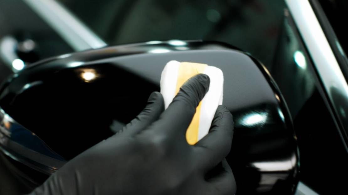 买新车该如何保养车漆，选镀晶还是隐形车衣？