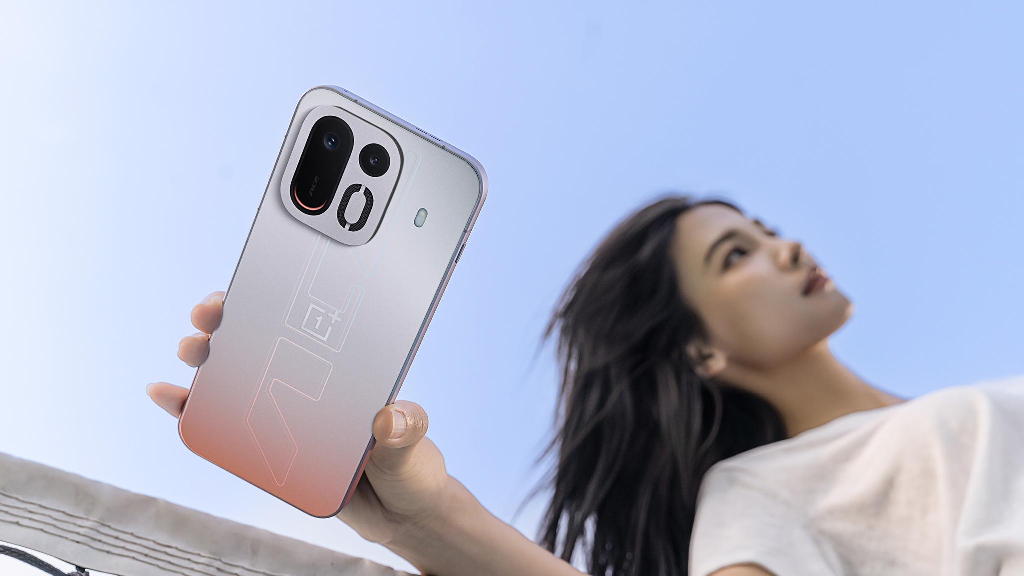 「鲜Phone画报」一加Ace7系列｜破刃之炽，风随厉意
