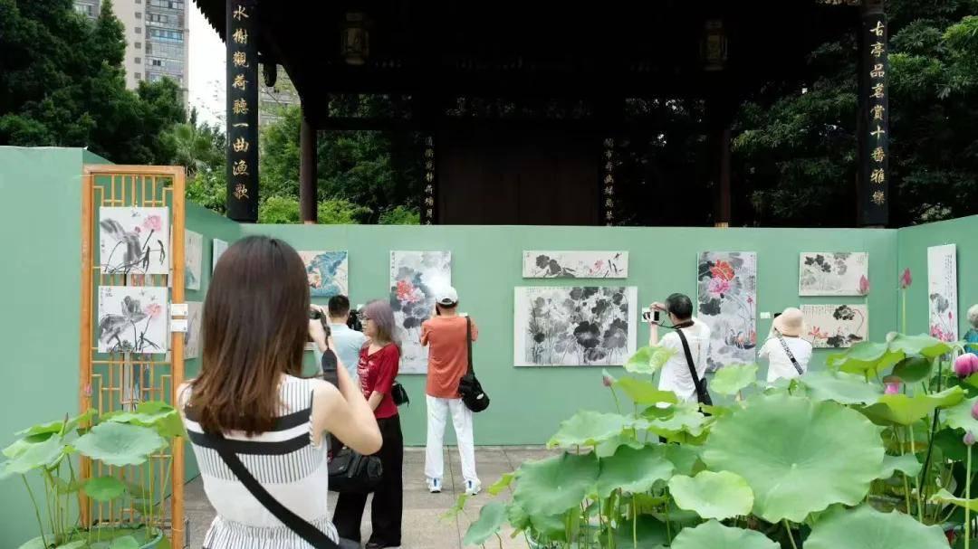 荷香墨韵——吴建峰、叶茂林荷花主题公益画联展在福州茶亭公园开幕