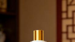 人生过半，终于明白：最好的酒，是能照见自己的那一盏