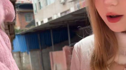 男子带俄罗斯女友回农村视频爆火：穿粉睡衣、坐村口嗑瓜子是灵魂