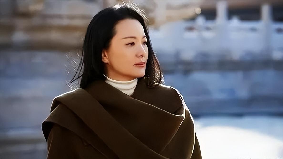 让人看到一个女人如何把主动权握在自己手里，不被外界标签左右