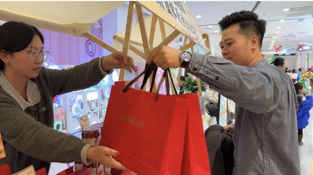 “杞福中卫·健康生活”枸杞消费市集亮相中卫万达广场 政企联动引爆消费热情
