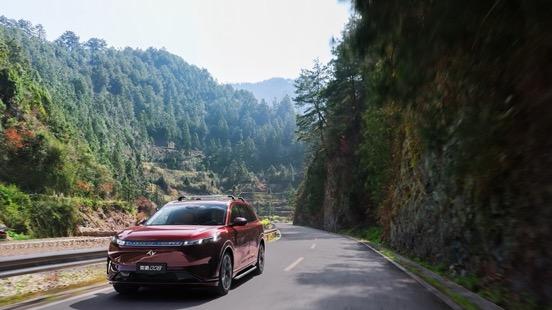 新皮肤、新套件，焕新奕派008从通勤到露营全满足