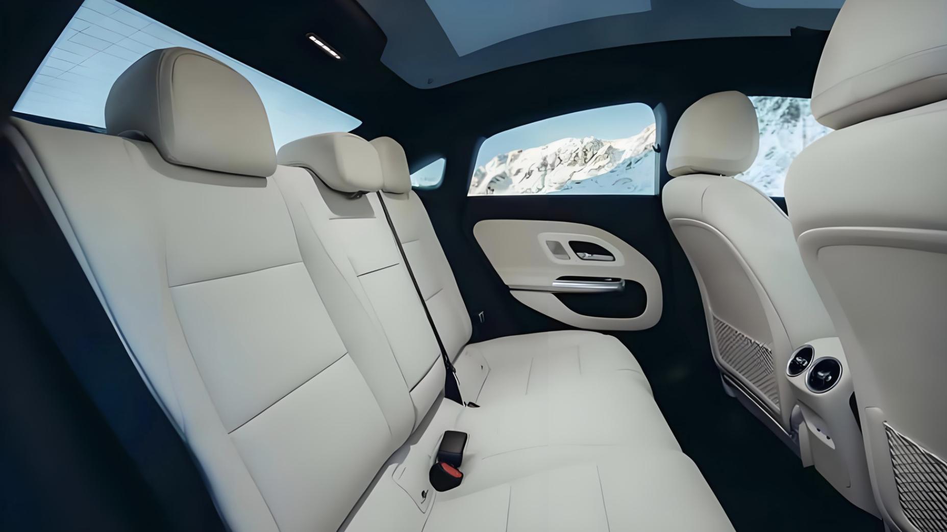 奔驰的混动轿跑，隐藏式门把手+无边框车门，1.5T混动+8速双离合