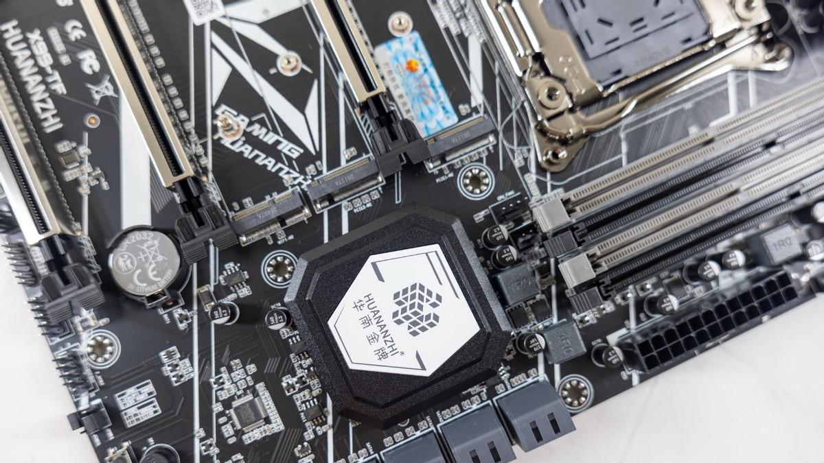 支持D3D4内存，还带ARGB，华南金牌X99-TF GAMING主板装机体验