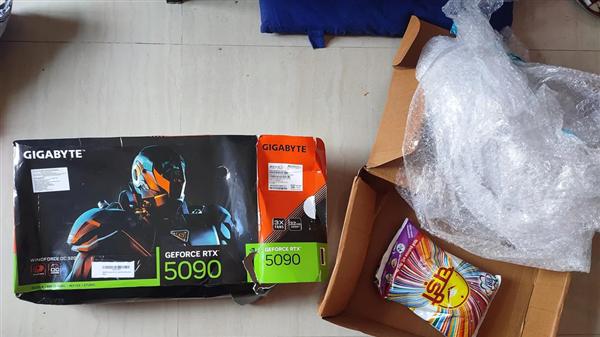 花22000多买RTX 5090：却收到洗衣粉 商家拒不退款