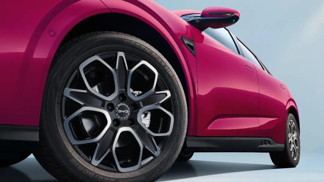 比亚迪双豹改款 12万级GT轿跑/旅行车给激光雷达+云辇-C