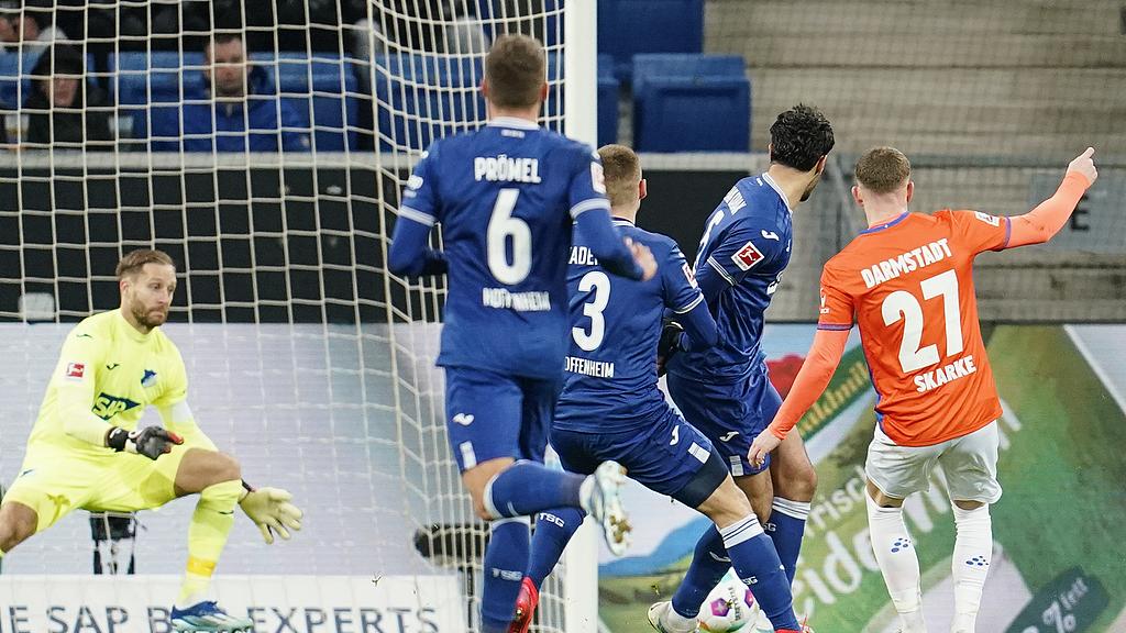 26037期：足总杯蓝军曼城晋级优势大，霍村或再演神经刀