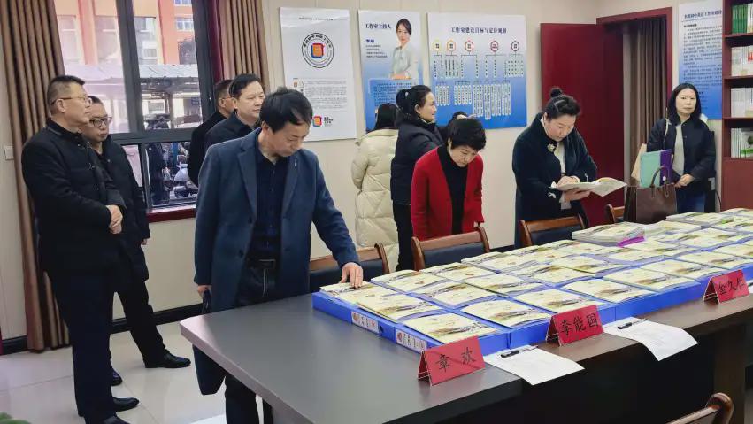 信阳市第九中学：名师工作室夯基赋能，教师发展聚力新篇