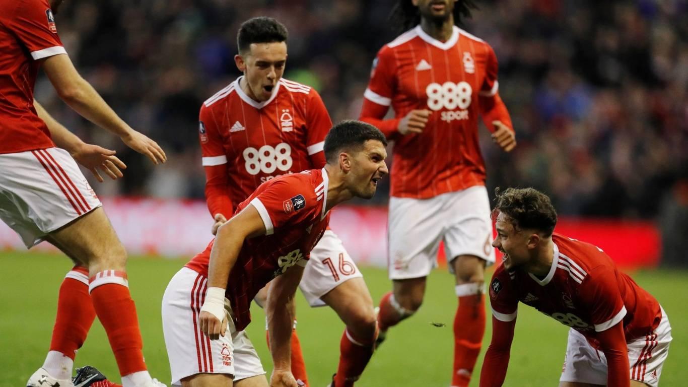 诺丁汉森林 vs 维拉：保级队死磕欧冠队，这场英超对决太有看头！