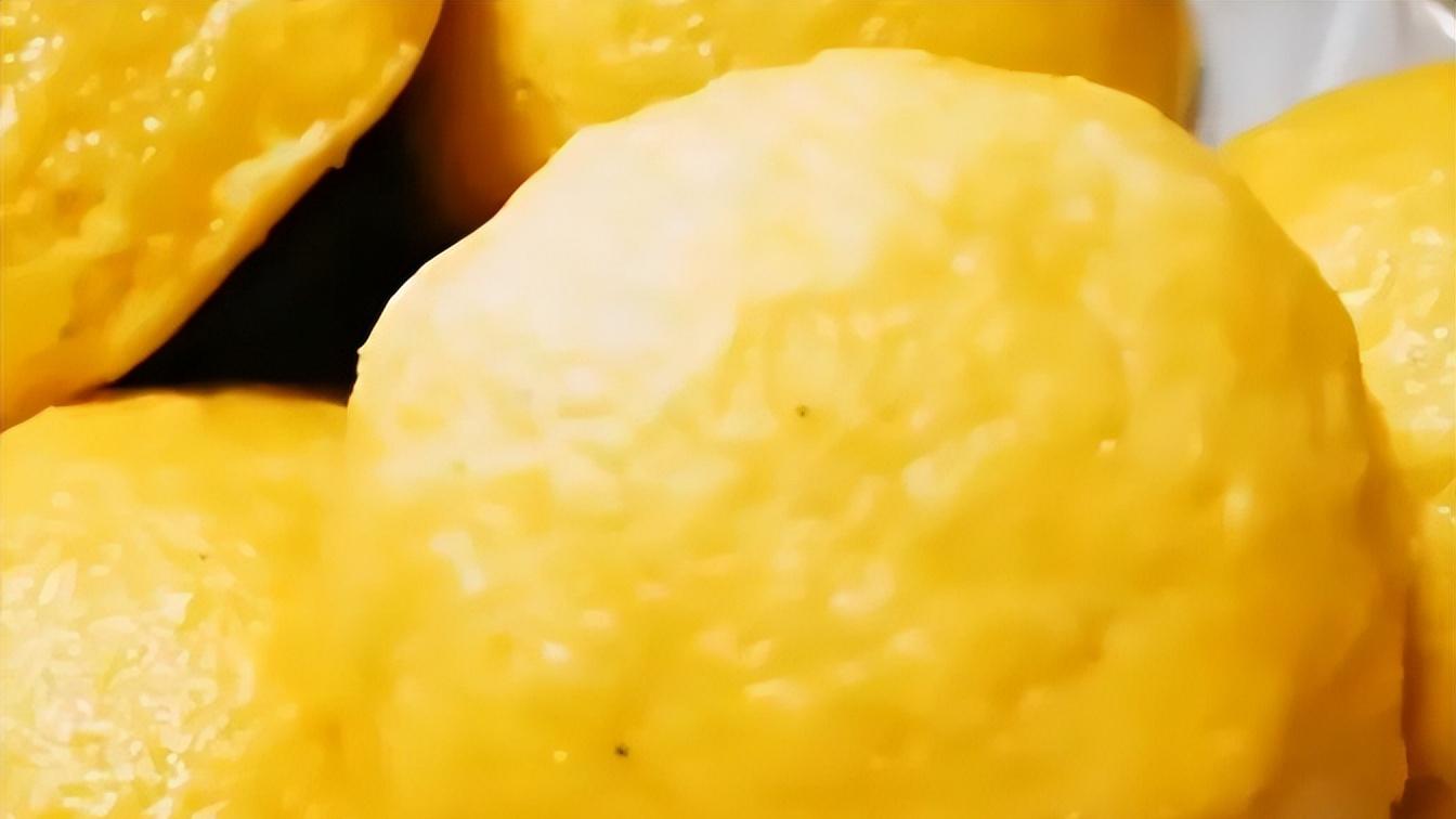 1975年，爸爸用我妈的嫁妆换了姑父的前程，姑姑一家却得还两辈子