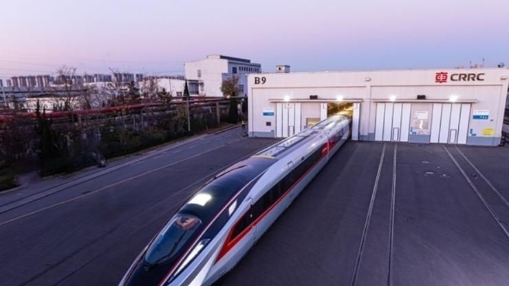 我国下一代高铁CR450快来了 时速450公里全球最快