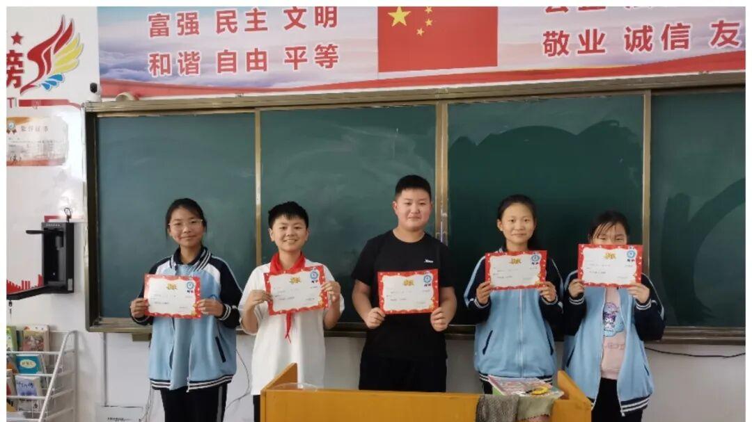 信阳市琵琶山学校教师牛珍珍：以数为舟 以爱为帆