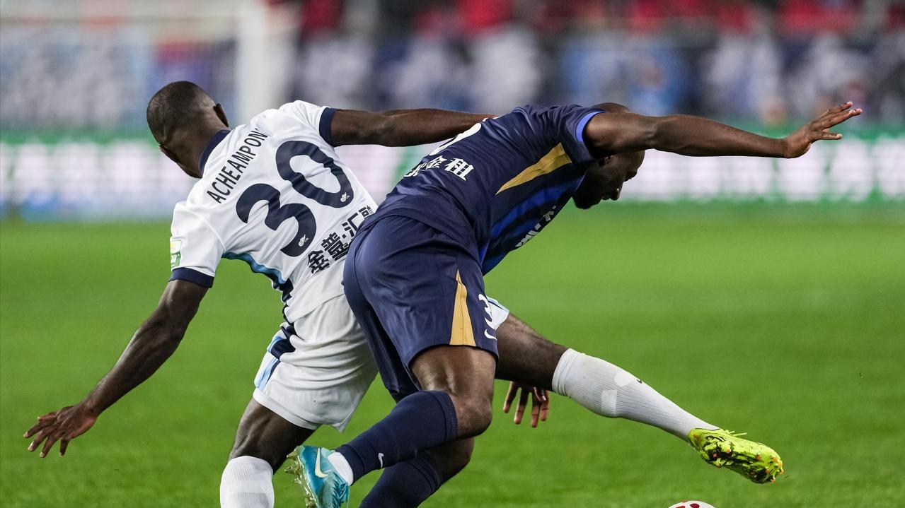 毫无章法，大牌外援不适配推翻大连打法！留给李国旭的时间不多了