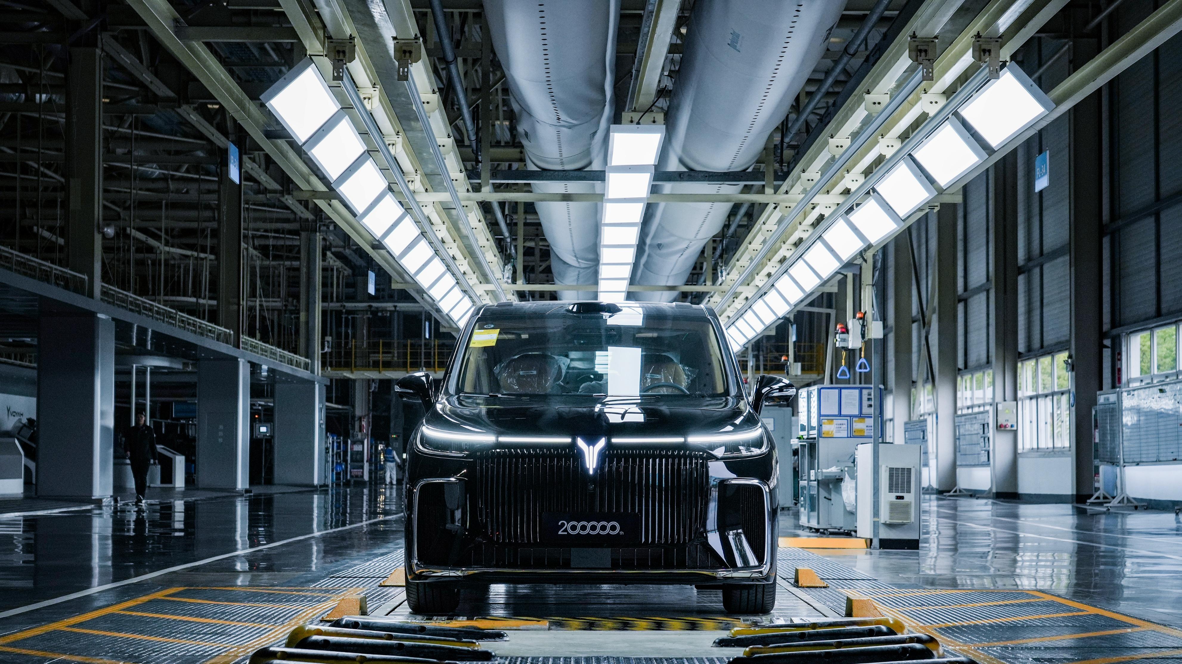 岚图梦想家冠军版30.99万上市 满足既要又要还要