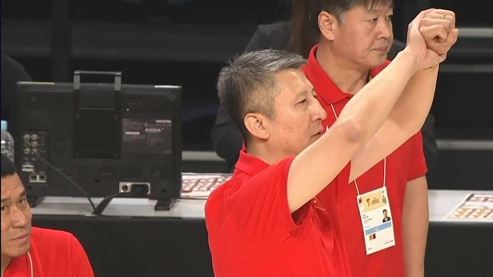 不是胡金秋！不是赵继伟！日本主帅盛赞中国1小将，是未来核心