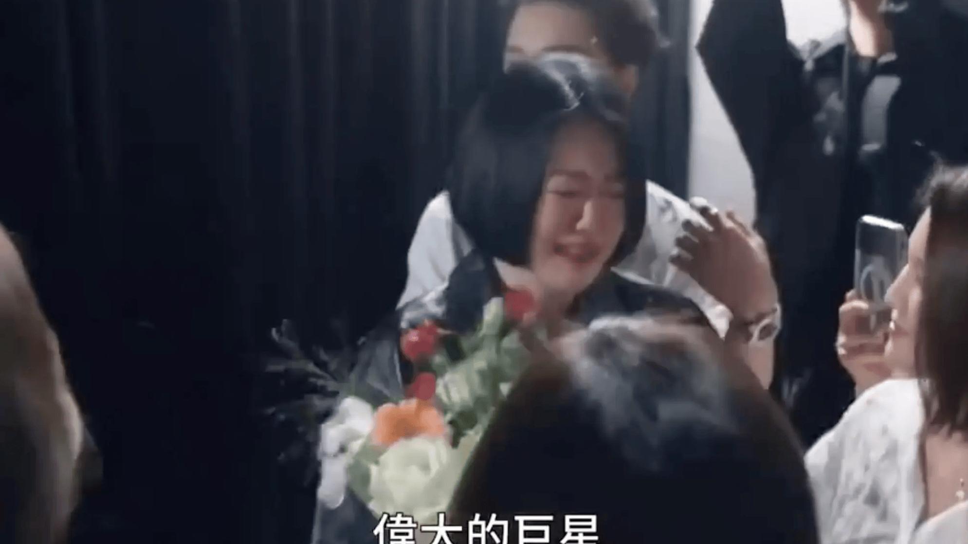 ​小S回归小姐不熙娣！获全员惊喜迎接当场哽咽落泪