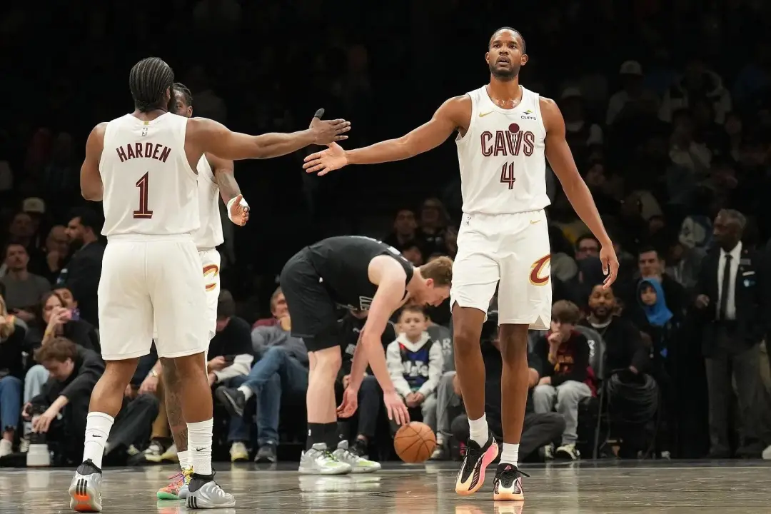 现阶段骑士队争冠路上的四大短板，骑士距离顶级强队还差什么？