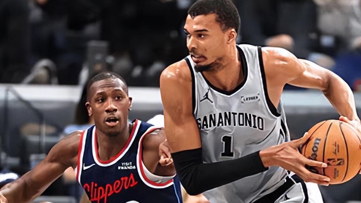 随着湖人6连胜，快船输4分，西部最新排名出炉！火箭排第4