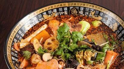 刘文祥麻辣烫被曝多地门店用鸭肉冒充牛肉猪肉，品控漏洞频现！