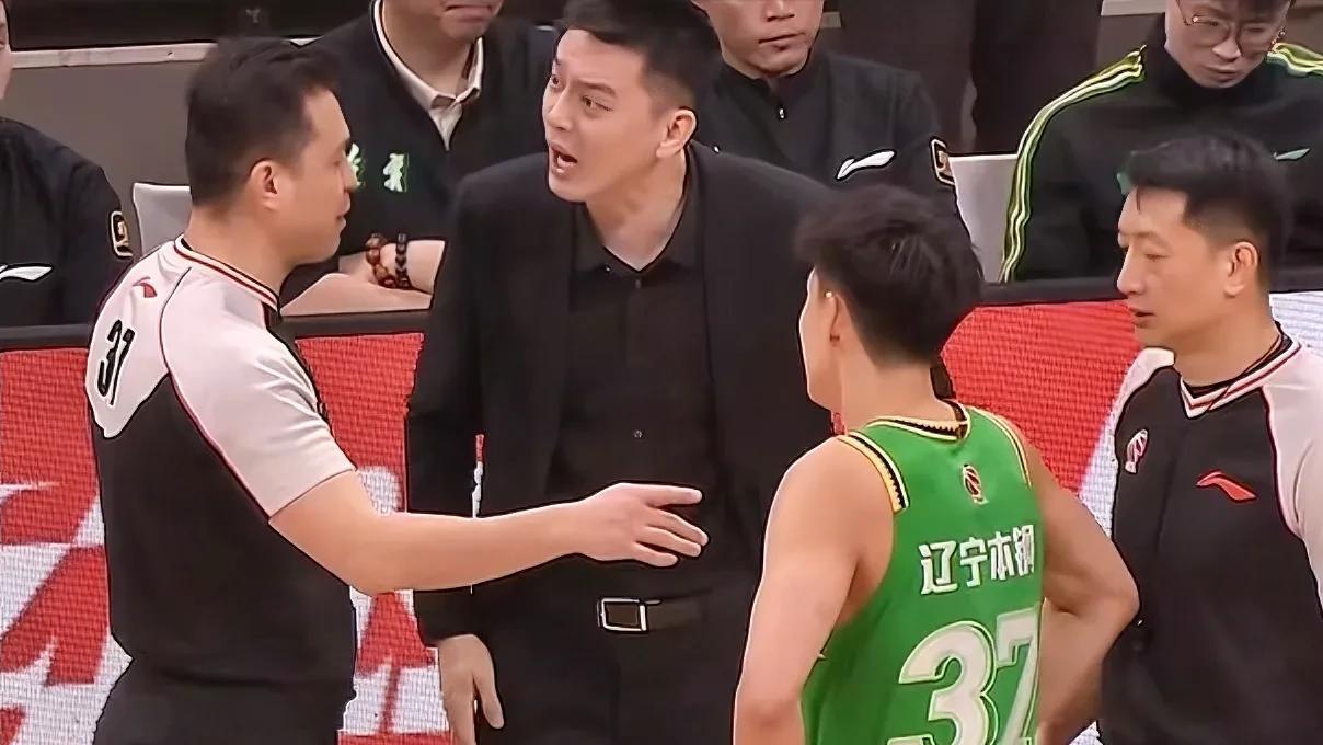 一夜两场大败！江苏输39分垫底，三冠王狂输30分，北京首钢2连败