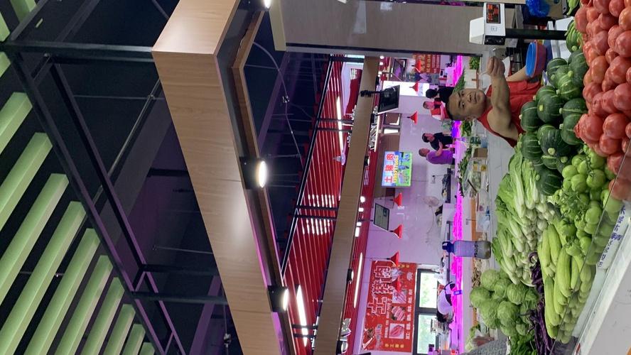 菜市场改造让市场人声鼎沸