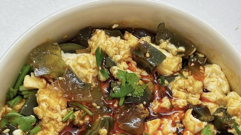 减脂期也能大快朵颐！皮蛋拌豆腐，低卡又满足