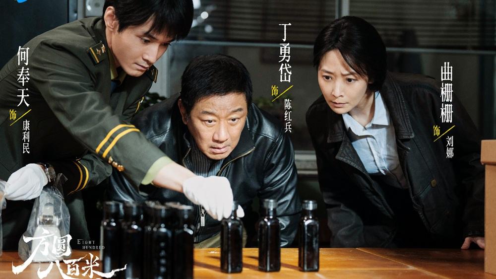 同样68岁，同演悬疑剧，一个刚当爹，一个儿子已经到了当爹的年纪
