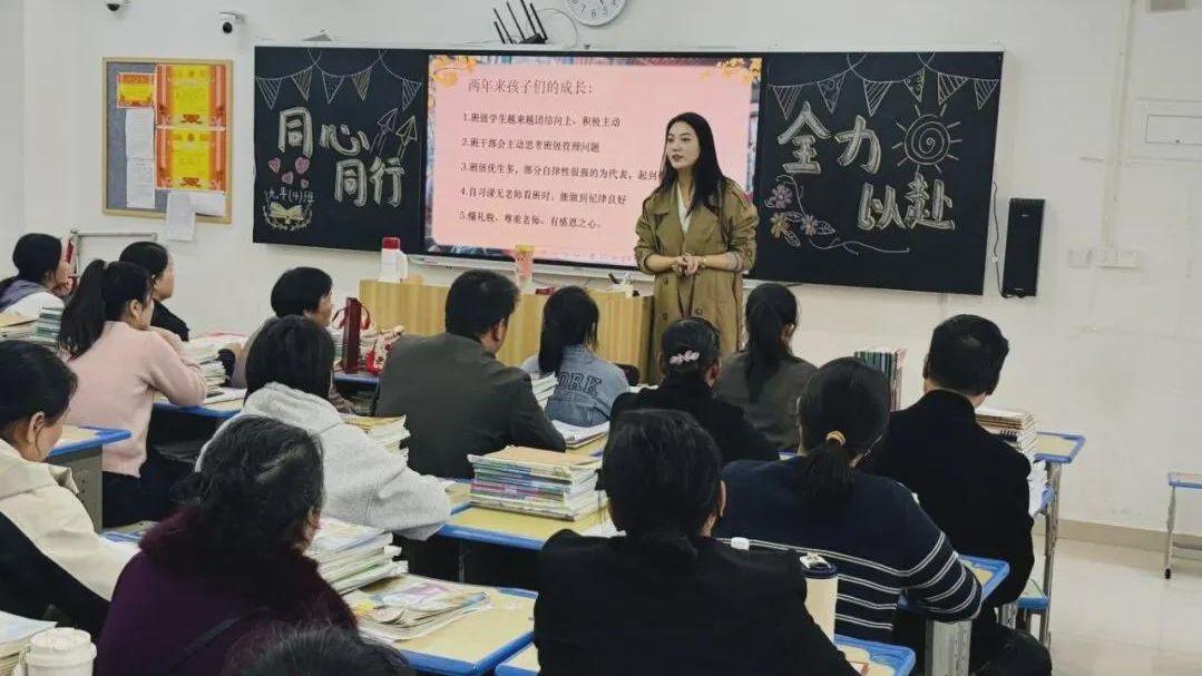 信阳市羊山外国语中学严瑞：青春育人 逐光而行