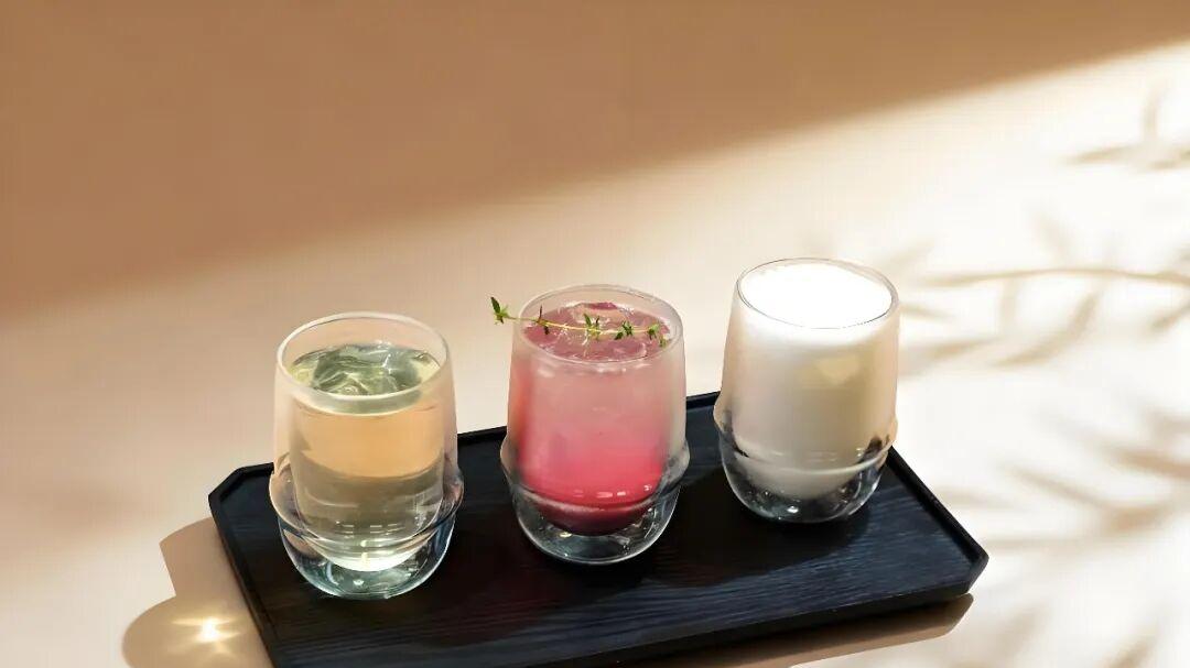 徒手搅拌奶茶，她只是在作秀而已？