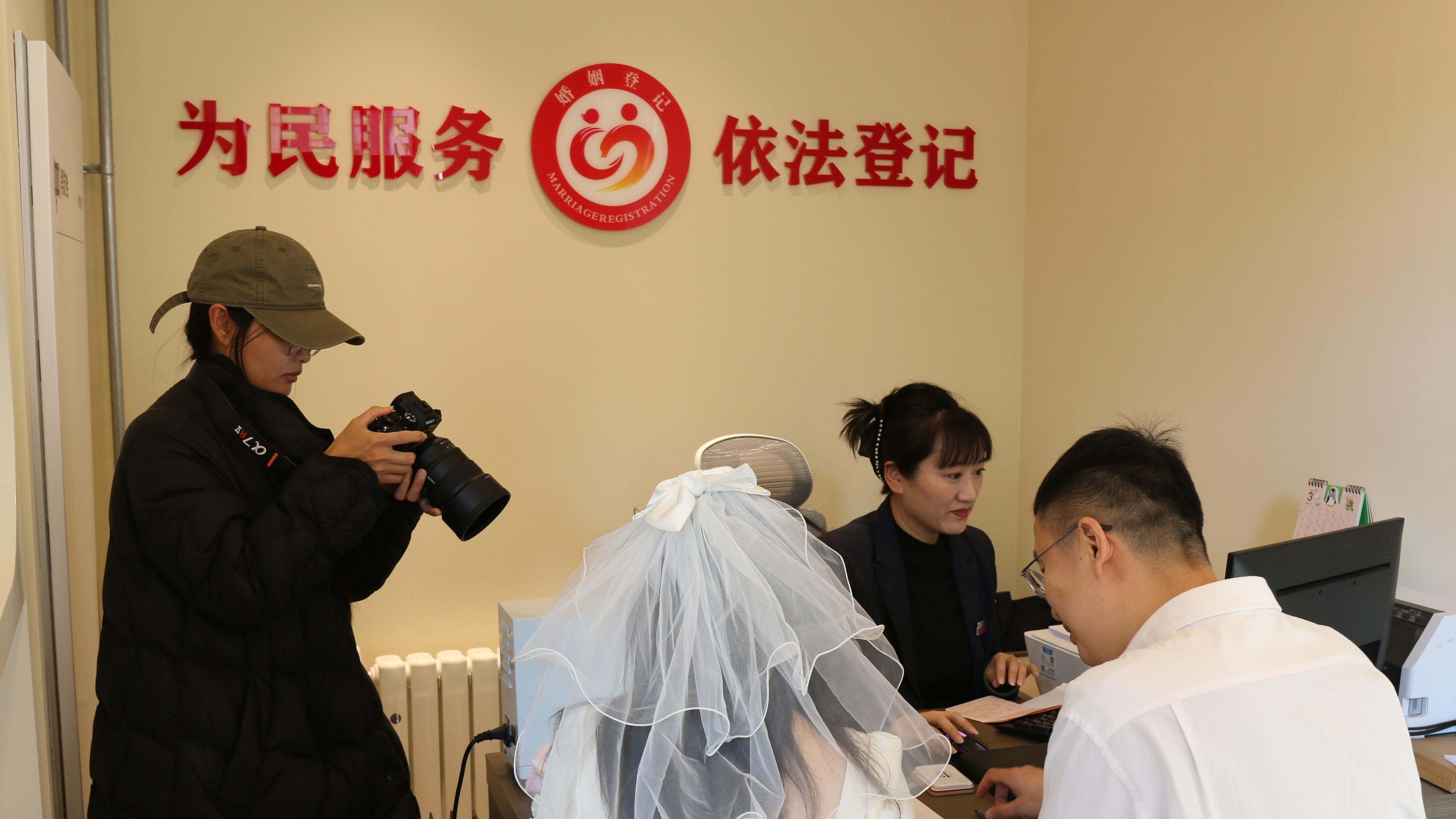 在青岛，我们把结婚变成“诗”！“海誓山盟 浪漫青岛”城市IP磁场持续释放