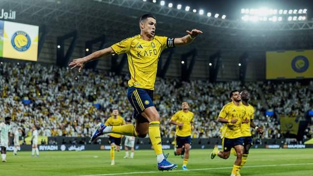 C罗复出梅开二度，刷新2大纪录！5-2吊打副班长，胜利豪取15连胜