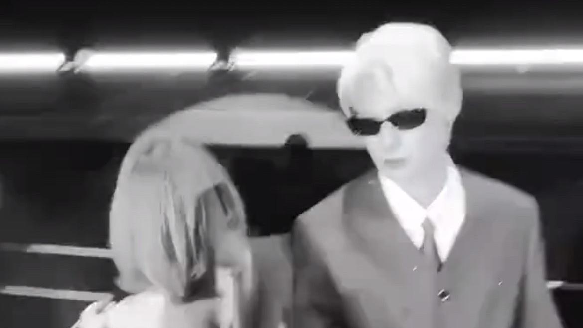 赵露思皮衣造型亮相王鹤棣演唱会，身高差太配，彩排现场成焦点