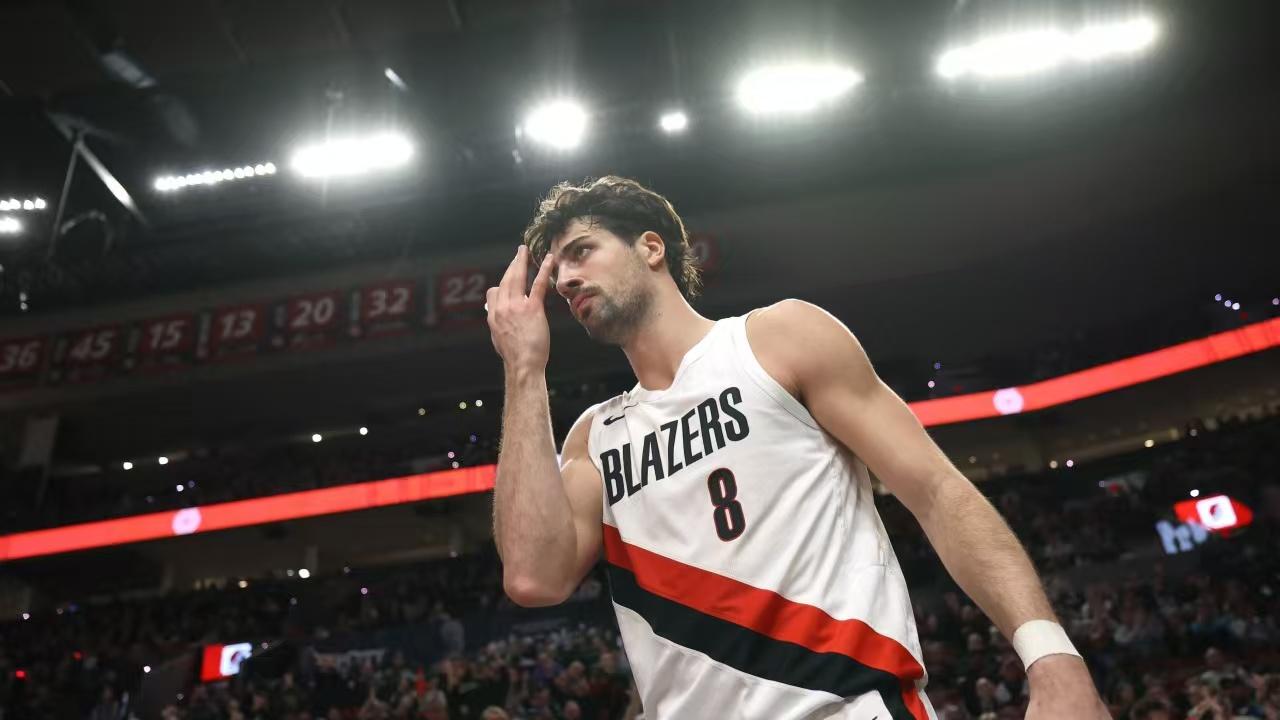 惜败！开拓者不敌尼克斯，布伦森26+6+8，杨瀚森未出场