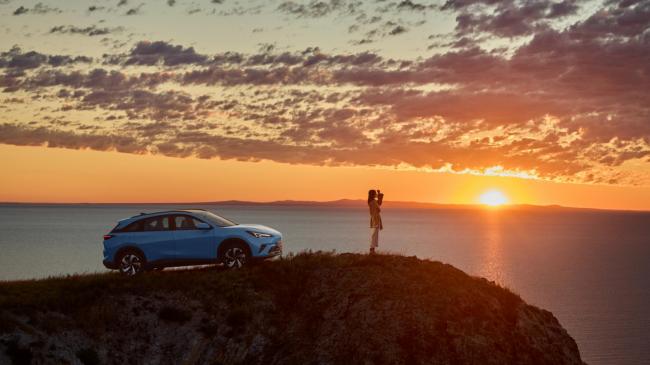 极狐全新阿尔法T5增程版上市！15万级闭眼选