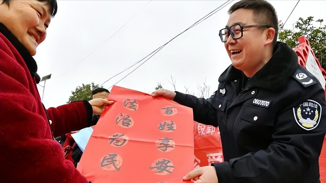 阜阳：阜南县段郢乡首届红梅文化节奏响法治宣传新乐章​