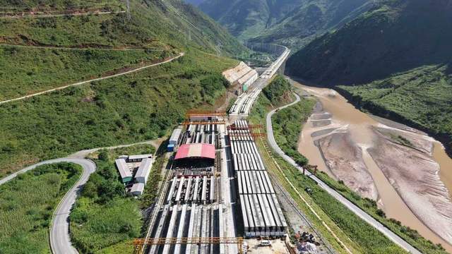 西昭高速公路SG4标完成全部T梁架设任务