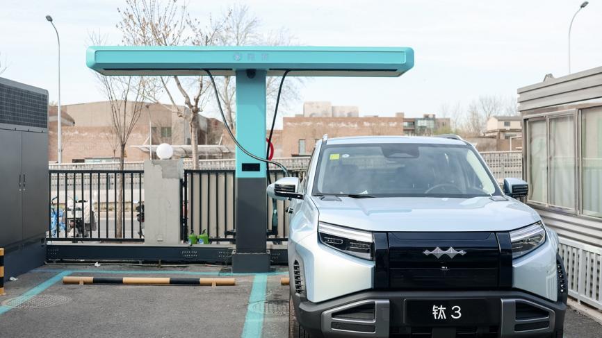 体验方程豹钛3闪充版：15.38万元起，充电接近加油体验